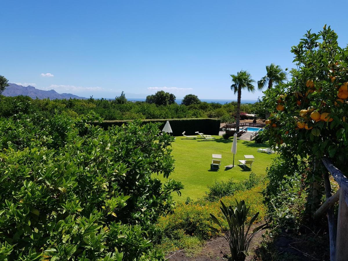 Agriturismo Le Case Di Civi Mascali Exteriör bild