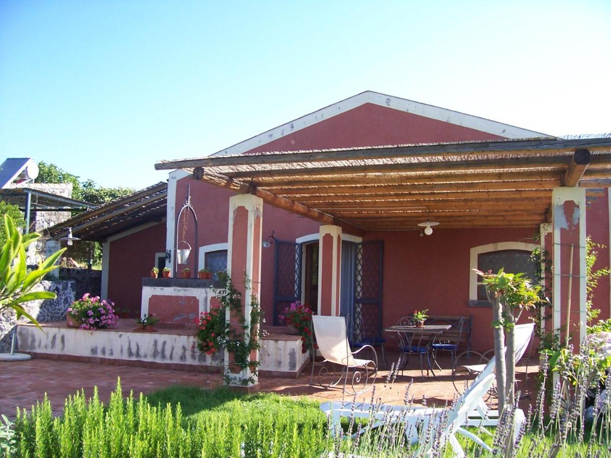 Agriturismo Le Case Di Civi Mascali Exteriör bild